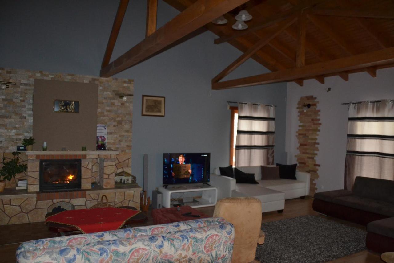 Hotel Ivoi Magasbukki Vendeghaz Extérieur photo